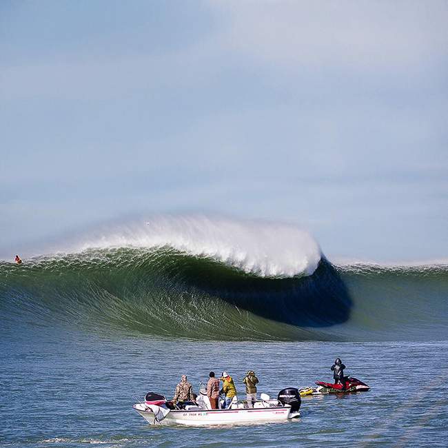 wave